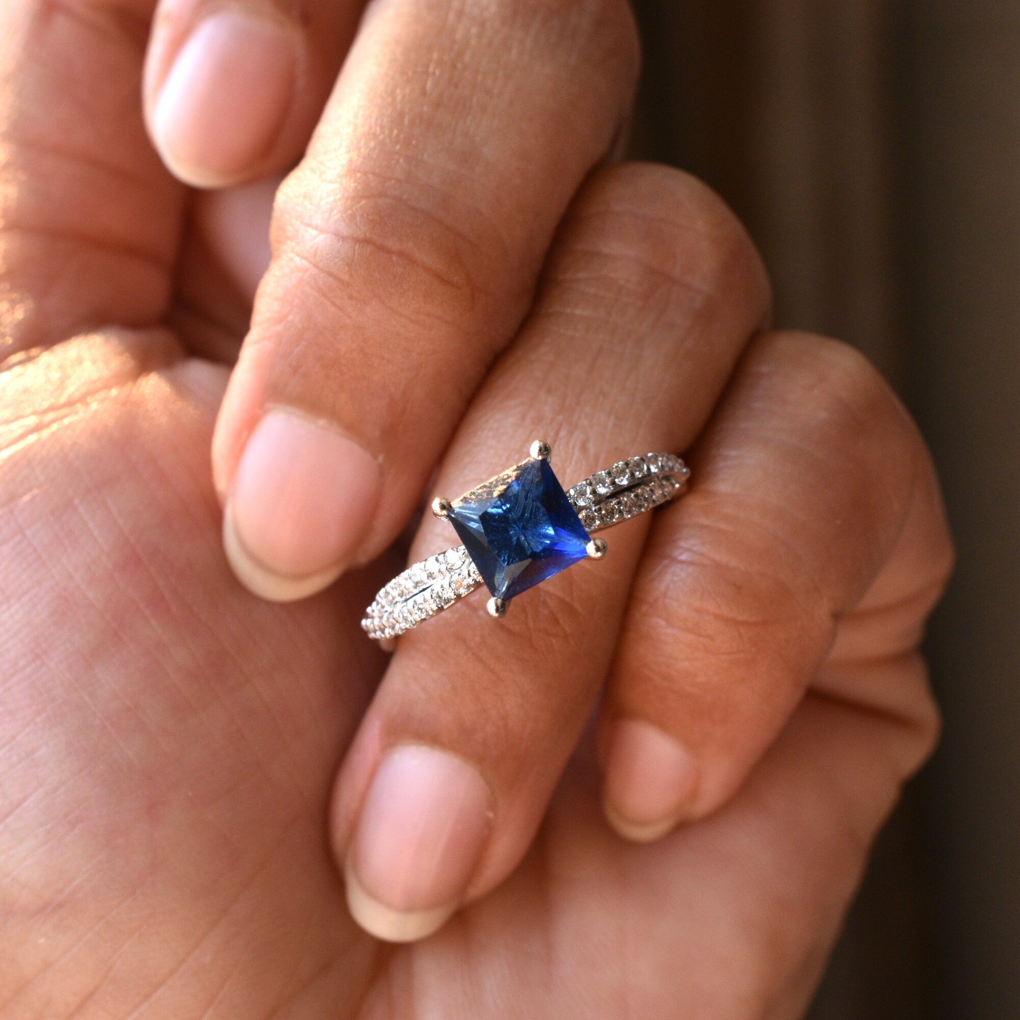 Retailer of 18kt bluestone peacock design diamond ring gk-r09 | Jewelxy -  107736
